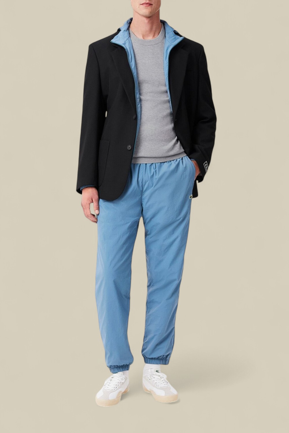 תמונת כל הלוק של סווטשירט